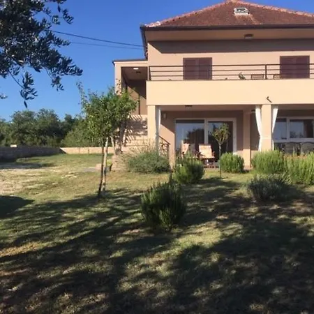 Guest house Nar 3*